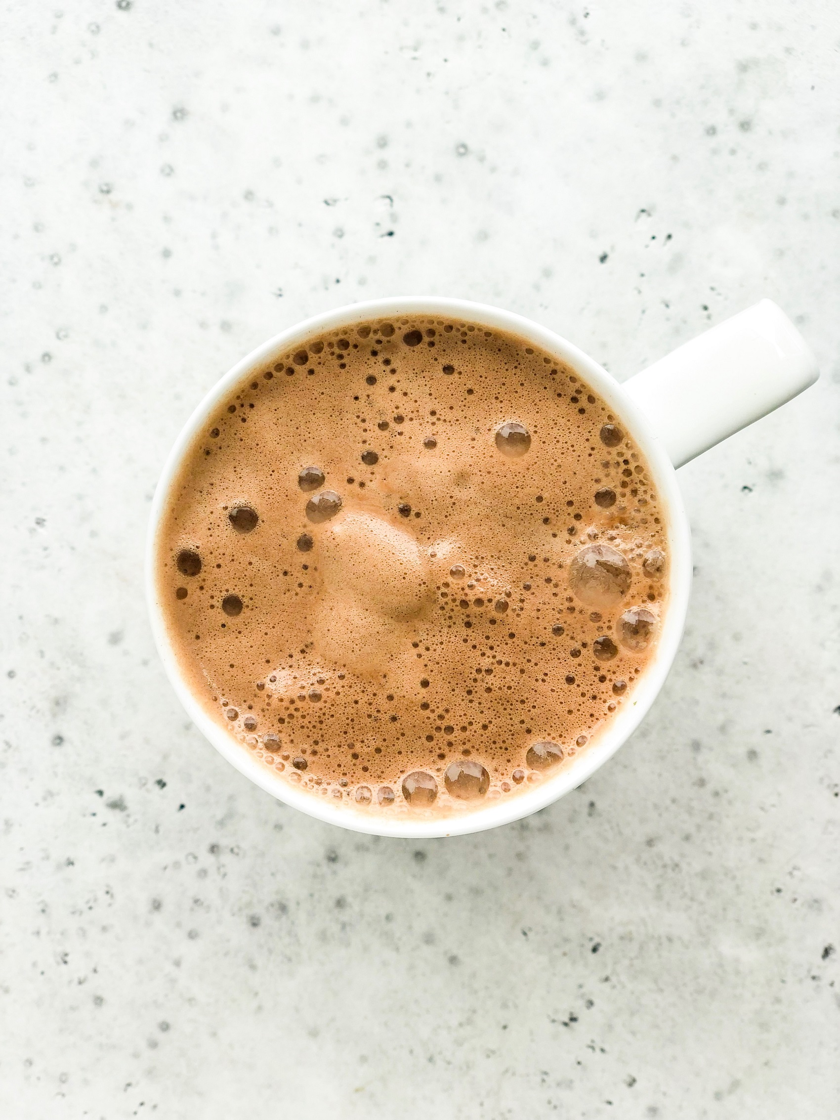 Easy Vegan Hot Chocolate | Living Well With Nic