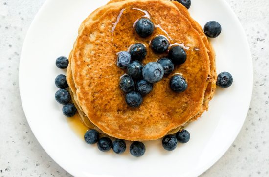 Fluffy Banana Oat Blueberry Pancakes | Living Well with Nic