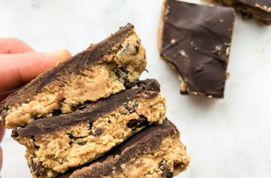 Raw Vegan Chocolate Chip Cookie Dough Bars | Living Well With Nic