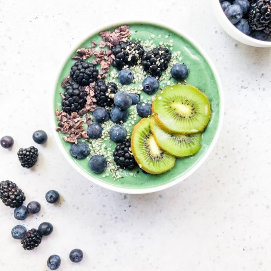 Spirulina Smoothie Bowl | Living Well With Nic