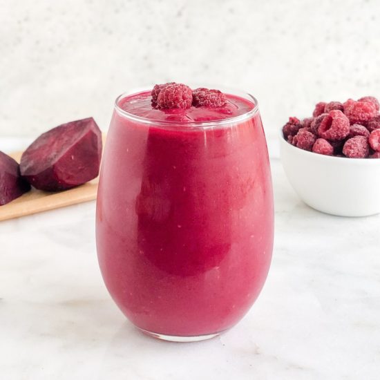 Raspberry Beet Detox Smoothie | Living Well With Nic