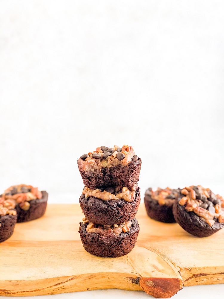 Vegan Turtle Brownies | Living Well With Nic